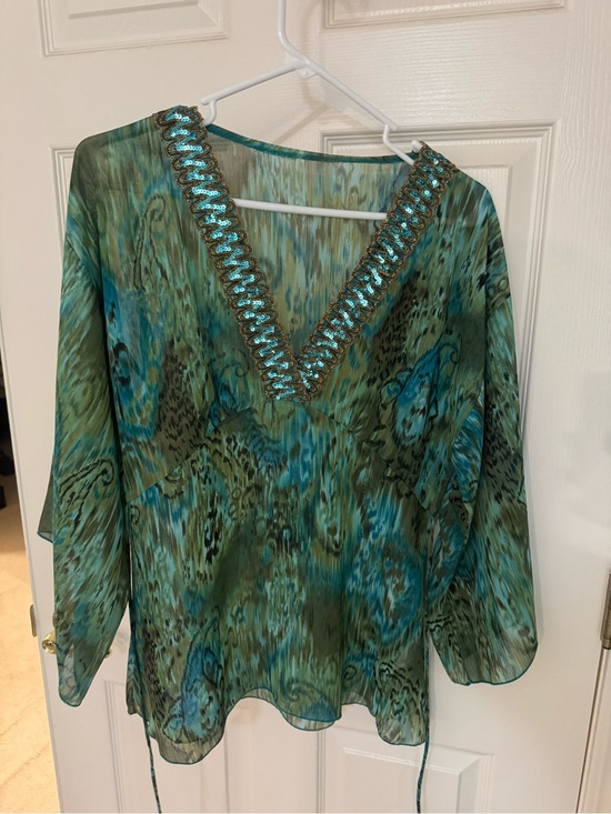 Tops - Embellished V-Neck Green Teal Printed Women’s Top peacock